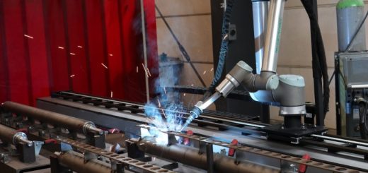 welding robot at RHEWUM